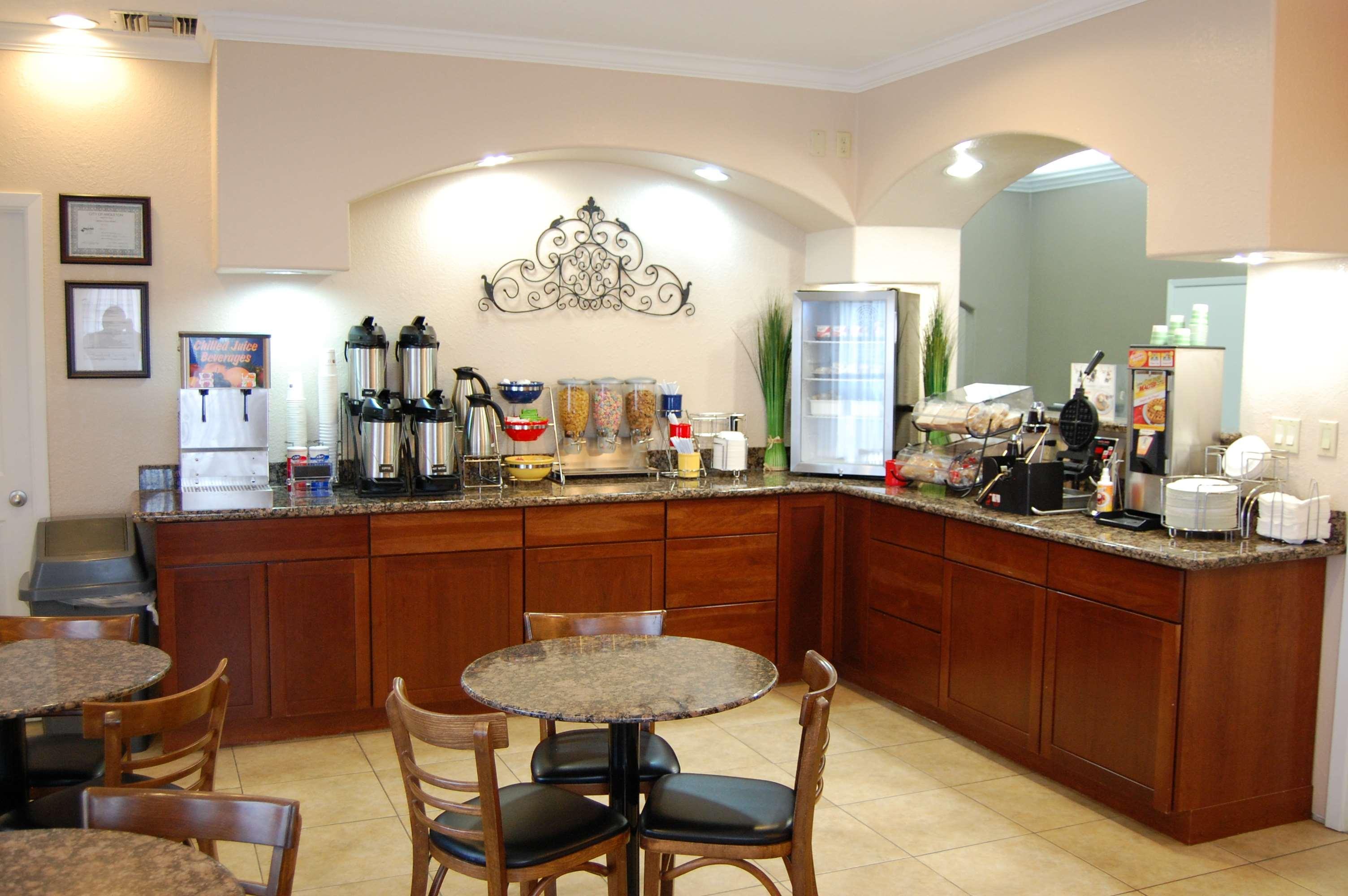 Best Western Angleton Inn Экстерьер фото