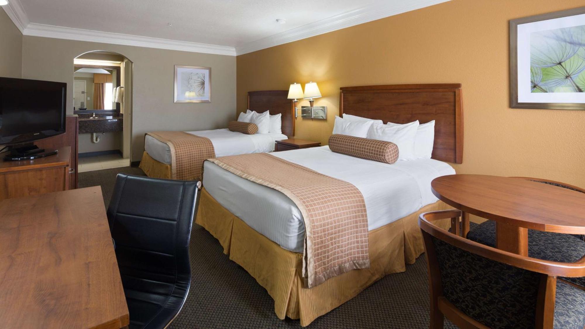 Best Western Angleton Inn Экстерьер фото