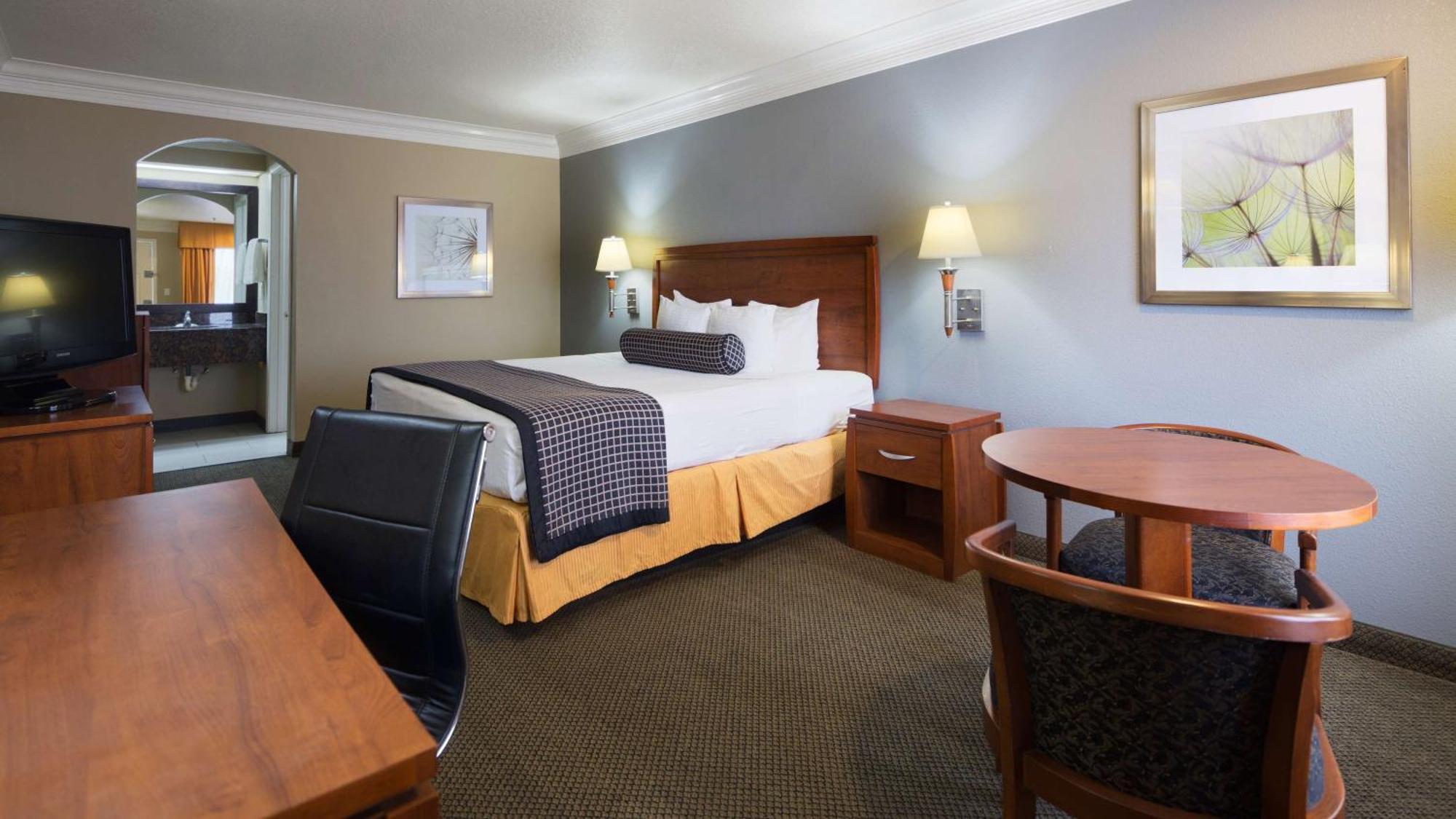 Best Western Angleton Inn Экстерьер фото